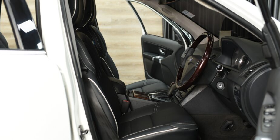 2011 BENZ E COUPE 250 CDI ดีเซล AMG PACKAGE หลังคาแก้ว Paddle Shift รหัสรถ (5M081718)