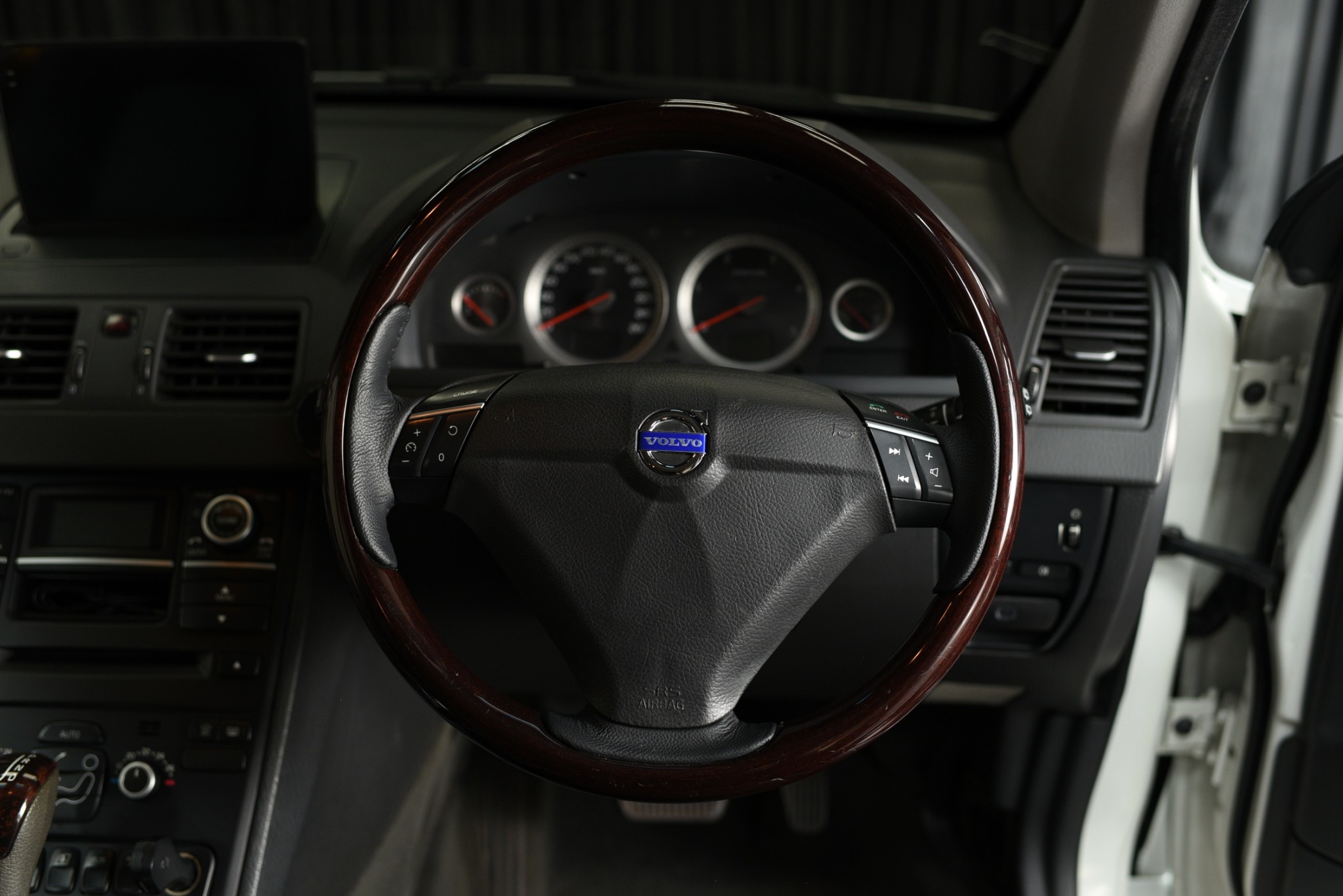 2011 BENZ E COUPE 250 CDI ดีเซล AMG PACKAGE หลังคาแก้ว Paddle Shift รหัสรถ (5M081718)