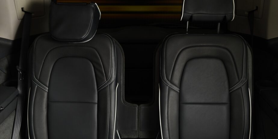 2011 BENZ E COUPE 250 CDI ดีเซล AMG PACKAGE หลังคาแก้ว Paddle Shift รหัสรถ (5M081718)