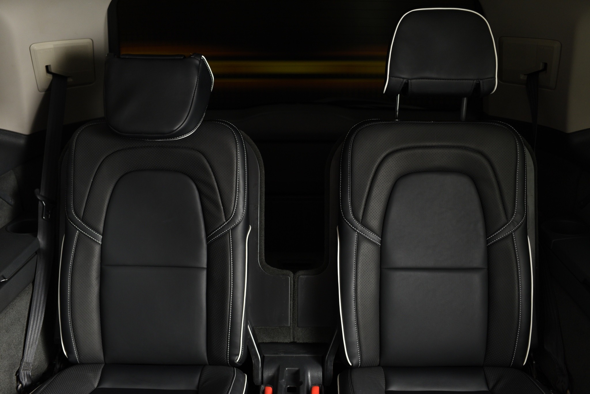 2011 BENZ E COUPE 250 CDI ดีเซล AMG PACKAGE หลังคาแก้ว Paddle Shift รหัสรถ (5M081718)