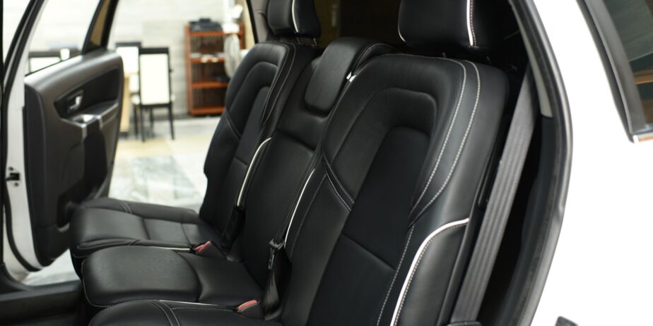 2011 BENZ E COUPE 250 CDI ดีเซล AMG PACKAGE หลังคาแก้ว Paddle Shift รหัสรถ (5M081718)