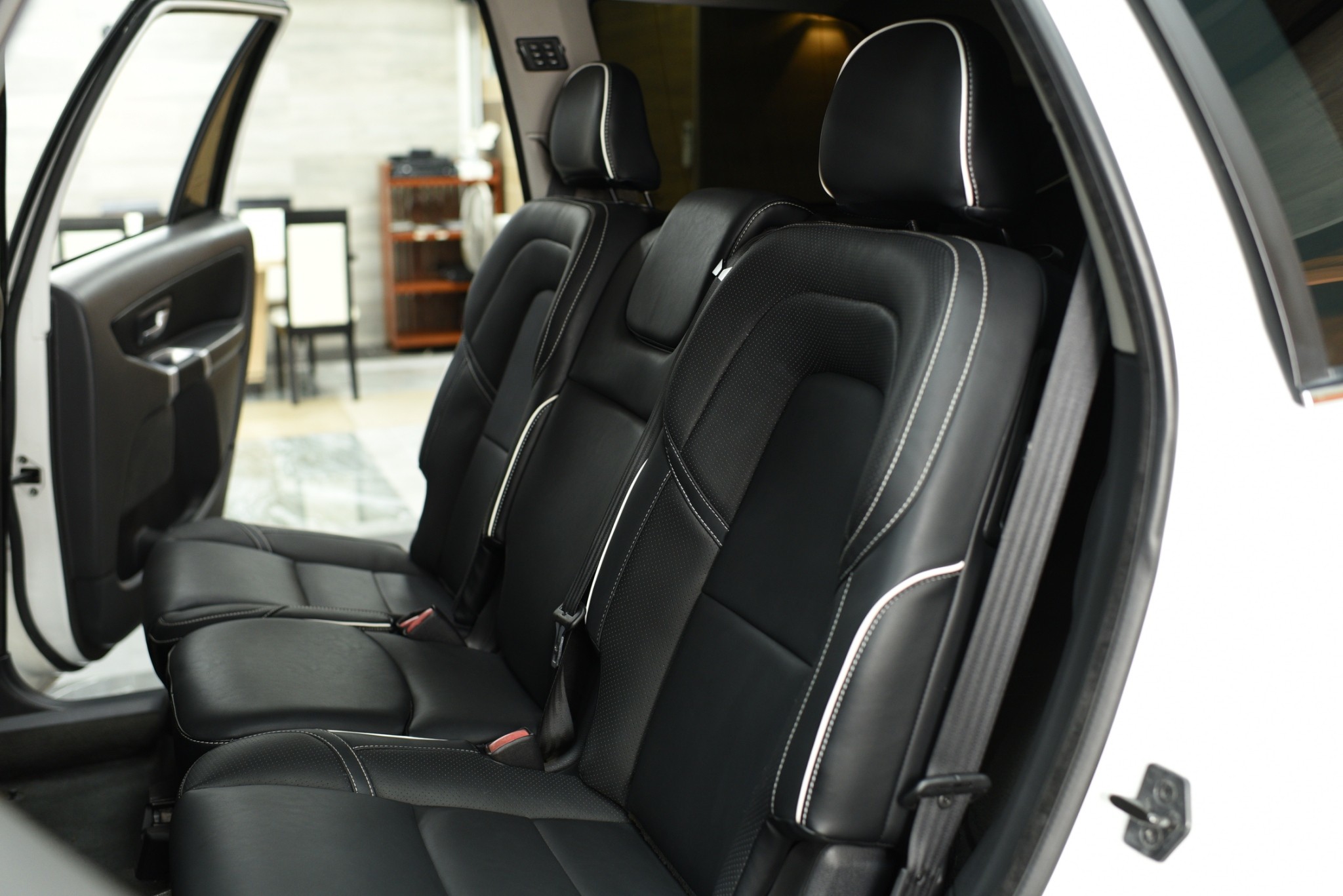 2011 BENZ E COUPE 250 CDI ดีเซล AMG PACKAGE หลังคาแก้ว Paddle Shift รหัสรถ (5M081718)