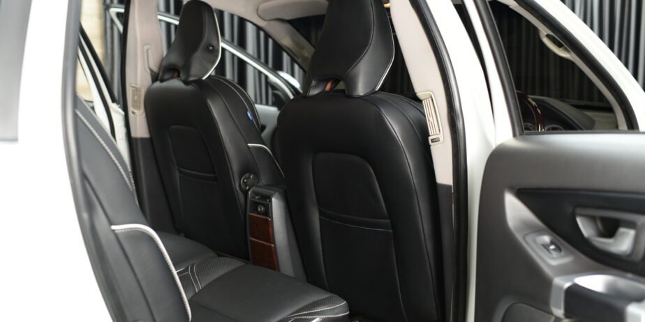2011 BENZ E COUPE 250 CDI ดีเซล AMG PACKAGE หลังคาแก้ว Paddle Shift รหัสรถ (5M081718)