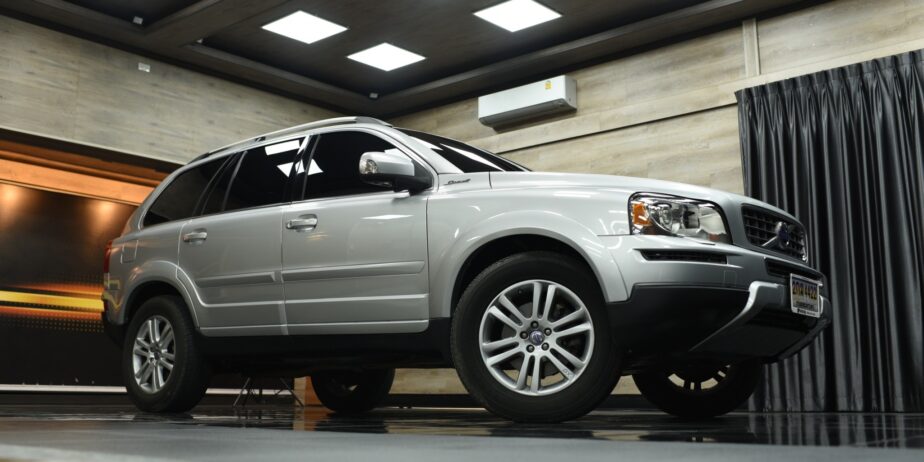 VOLVO XC90 D5 R-DESIGN 4WD | SUV หรูจากสวีเดน คันเดียวที่ตอบโจทย์ครอบครัวสายพรีเมียม ดีไซน์สปอร์ต