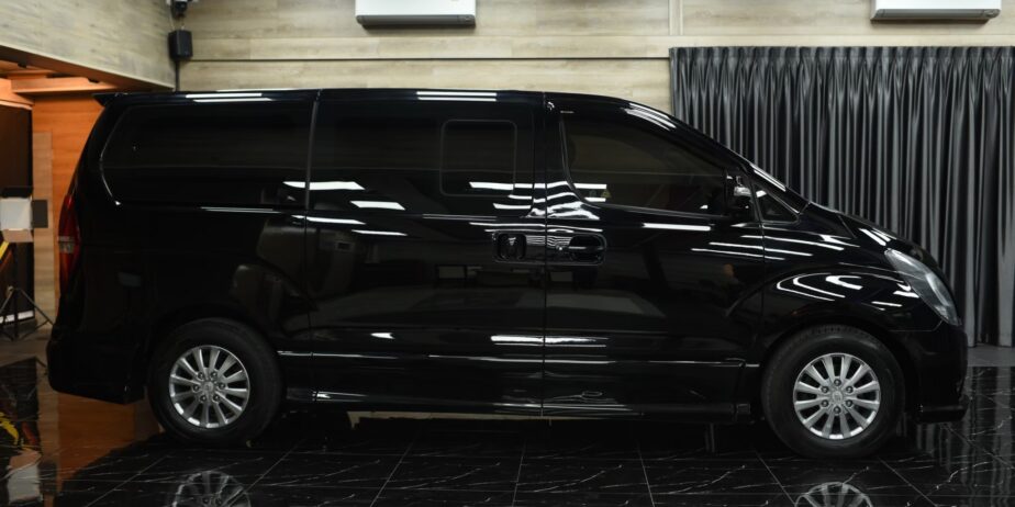2017Hyundai H-1 2.5 DELUXE