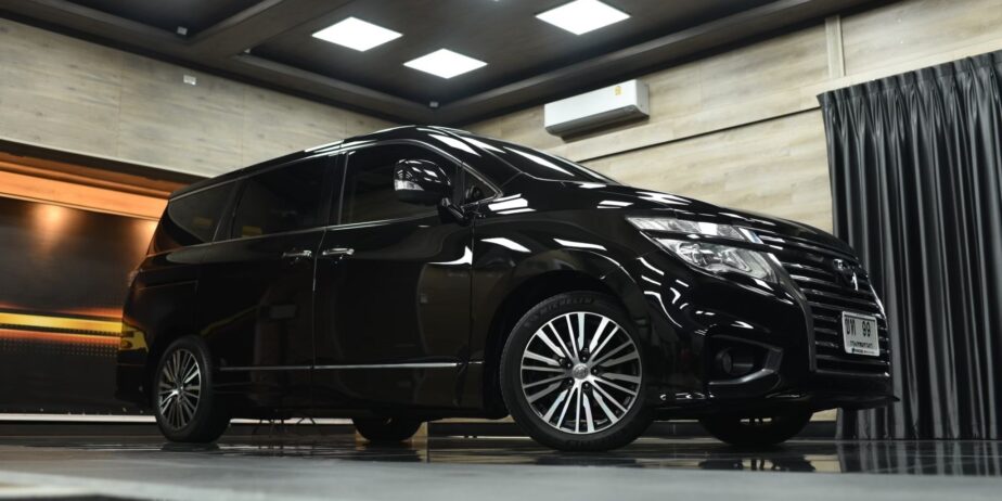 Nissan Elgrand 2.5 Highway Star