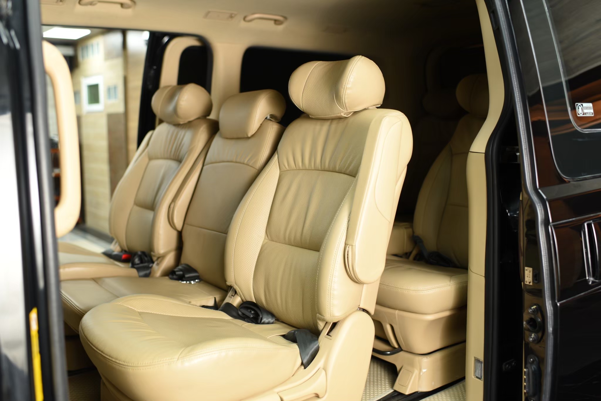 2017Hyundai H-1 2.5 DELUXE