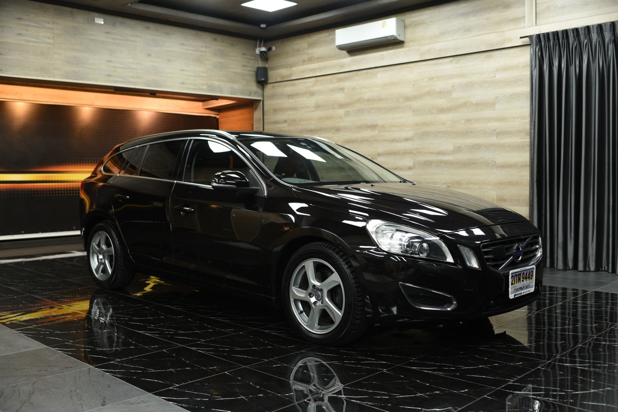 Volvo V60 Limited Edition ปี 2013 (จด 2014)