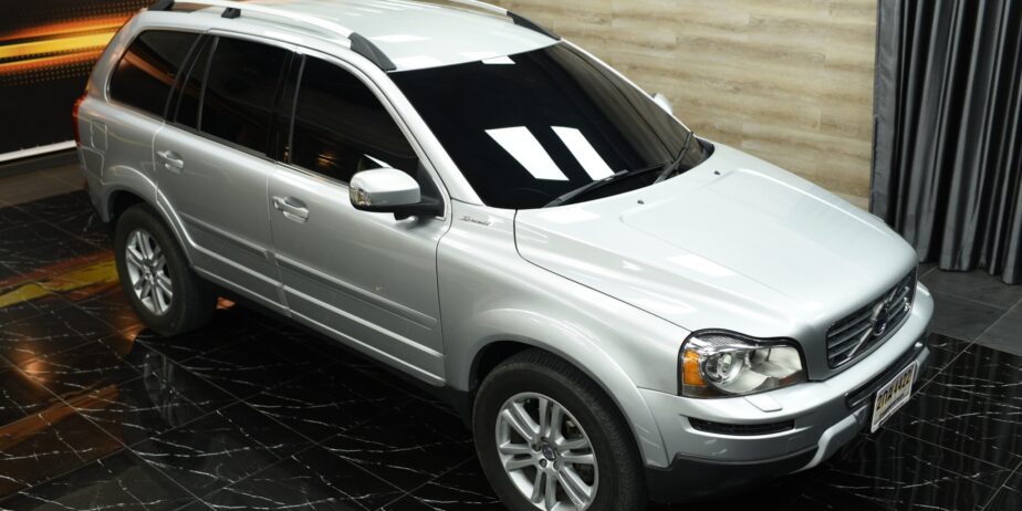 VOLVO XC90 D5 R-DESIGN 4WD | SUV หรูจากสวีเดน คันเดียวที่ตอบโจทย์ครอบครัวสายพรีเมียม ดีไซน์สปอร์ต