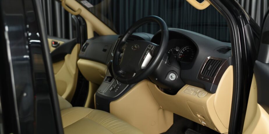 2017Hyundai H-1 2.5 DELUXE