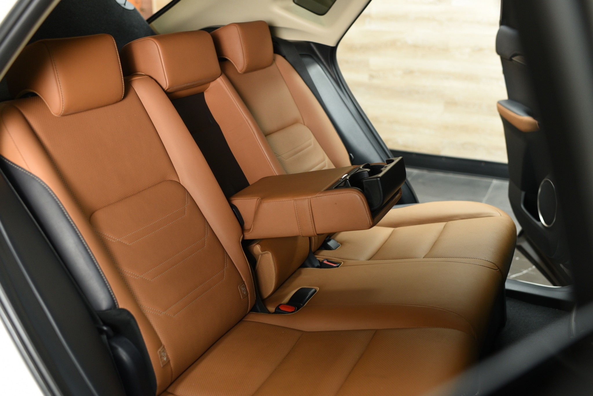 Lexus NX300H grand luxury
