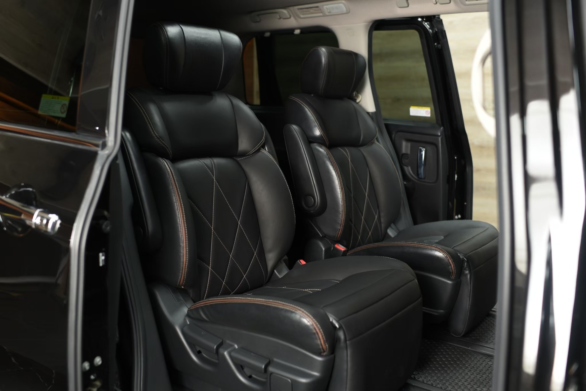 Nissan Elgrand 2.5 Highway Star