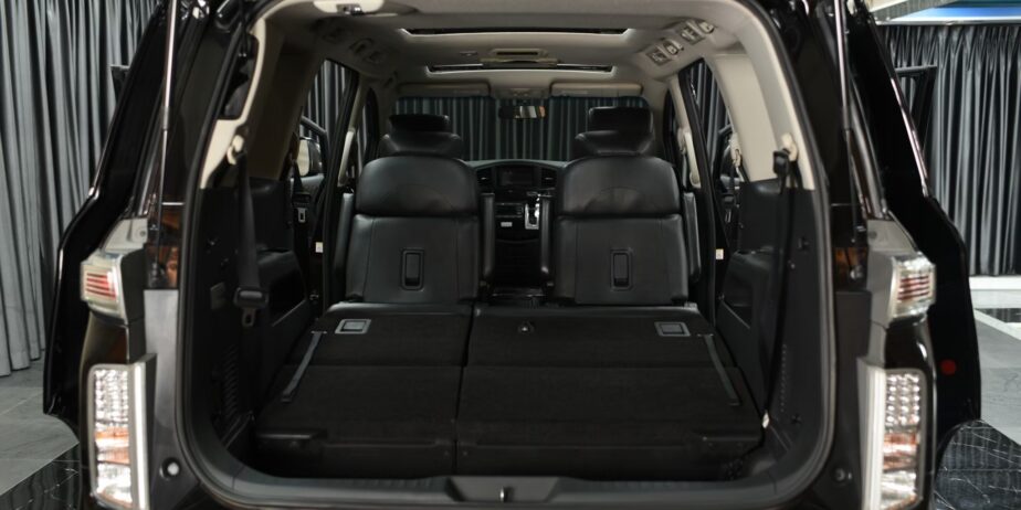 Nissan Elgrand 2.5 Highway Star