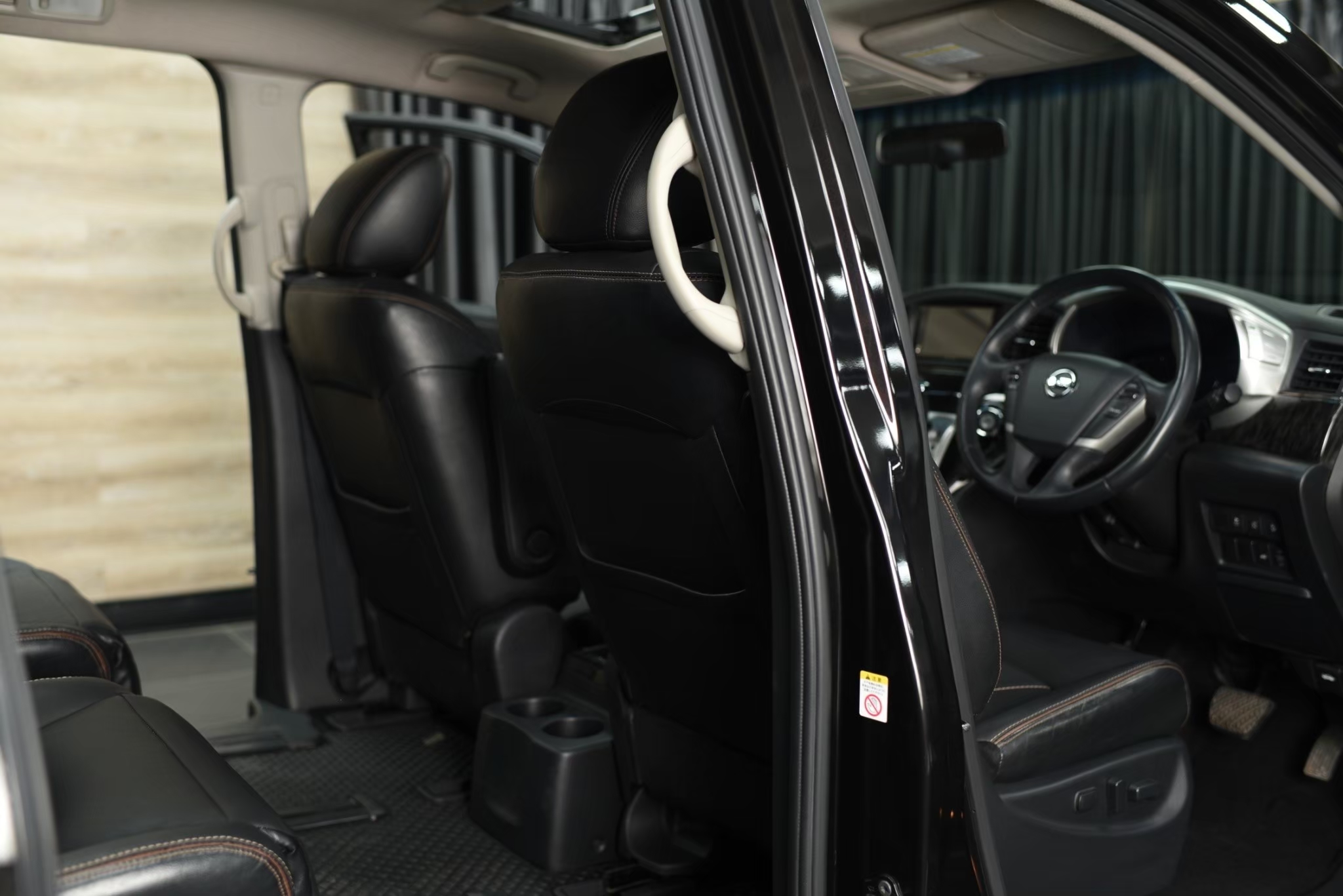 Nissan Elgrand 2.5 Highway Star