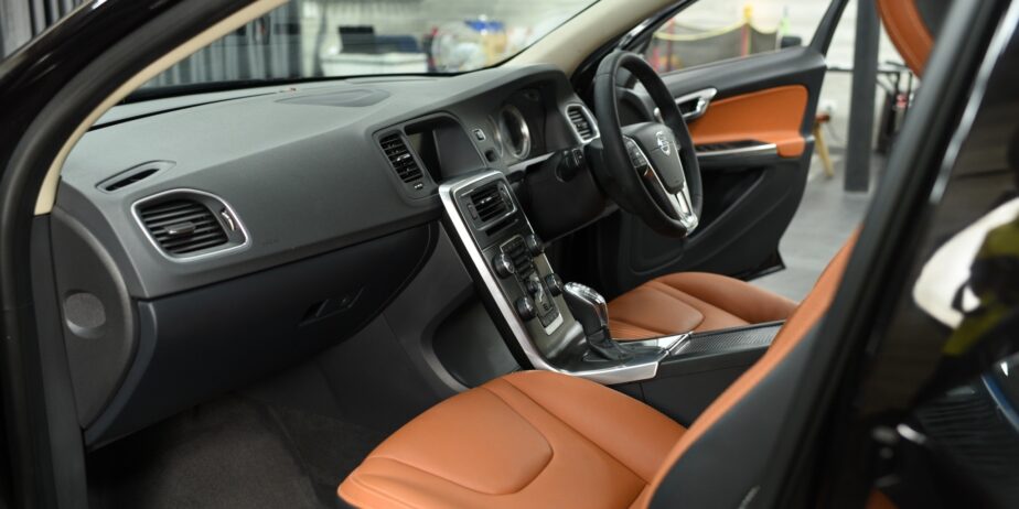 Volvo V60 Limited Edition ปี 2013 (จด 2014)