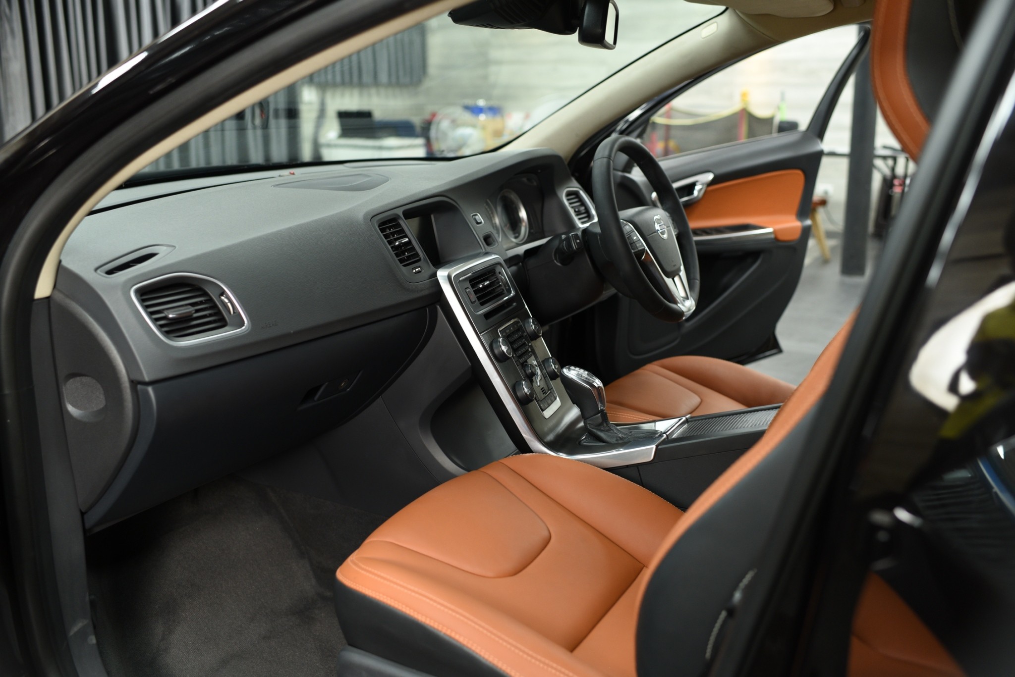Volvo V60 Limited Edition ปี 2013 (จด 2014)