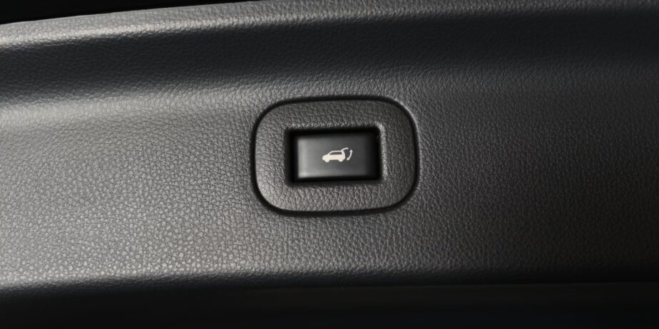 Nissan Elgrand 2.5 Highway Star
