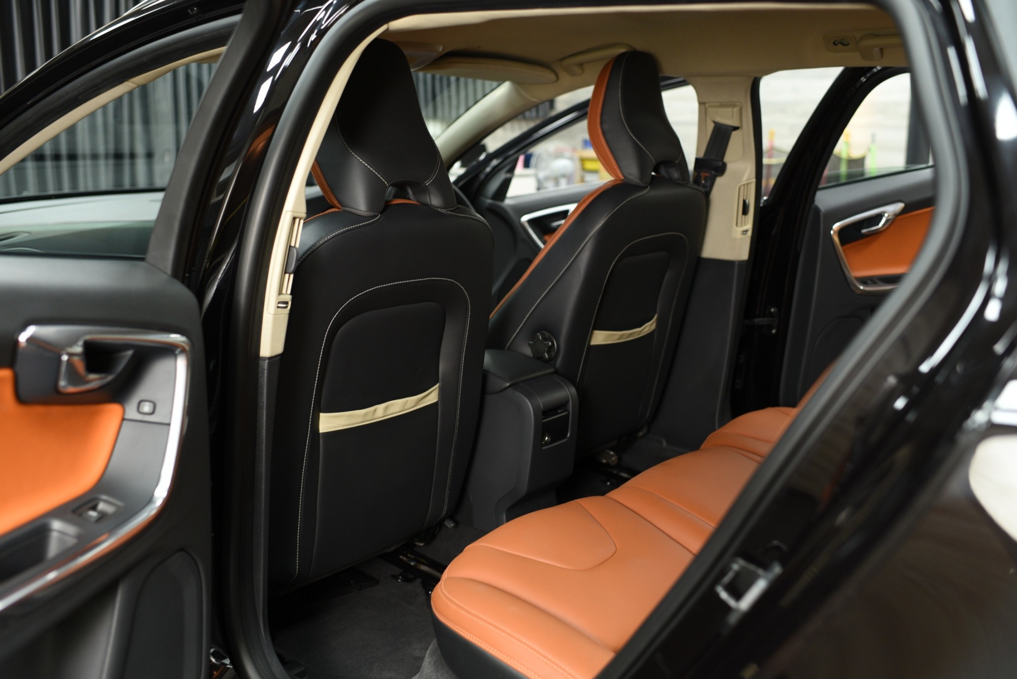 Volvo V60 Limited Edition ปี 2013 (จด 2014)