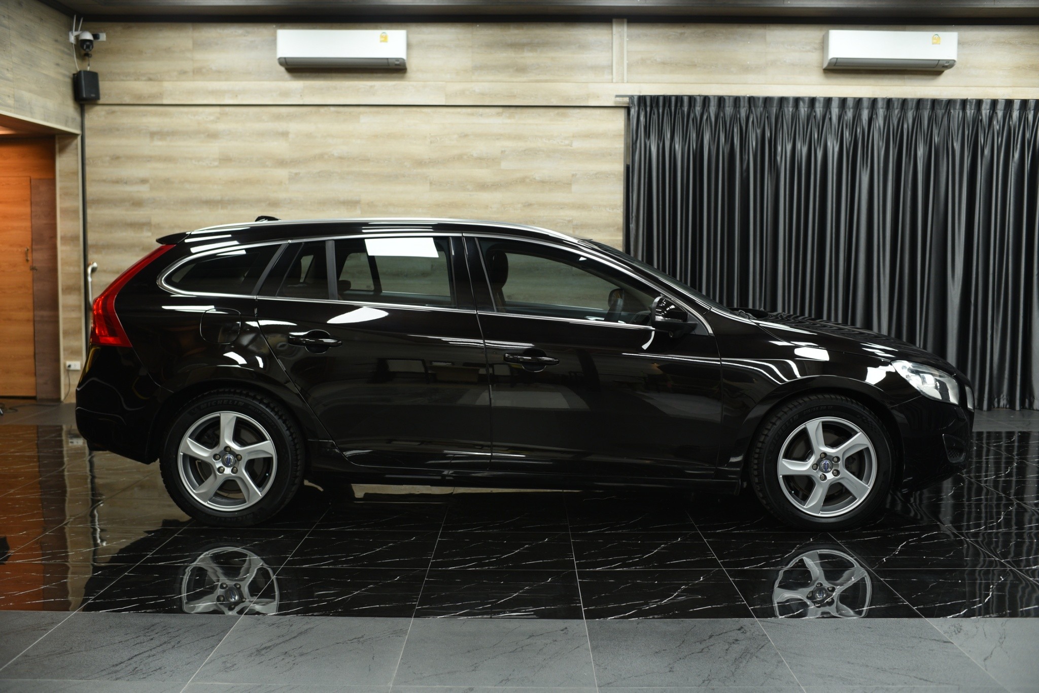 Volvo V60 Limited Edition ปี 2013 (จด 2014)