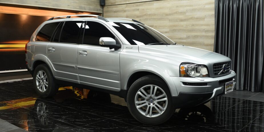 VOLVO XC90 D5 R-DESIGN 4WD | SUV หรูจากสวีเดน คันเดียวที่ตอบโจทย์ครอบครัวสายพรีเมียม ดีไซน์สปอร์ต