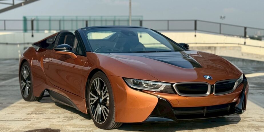 BMW i8 Roadster ปี 2021 ไมล์ 19,xxx km.