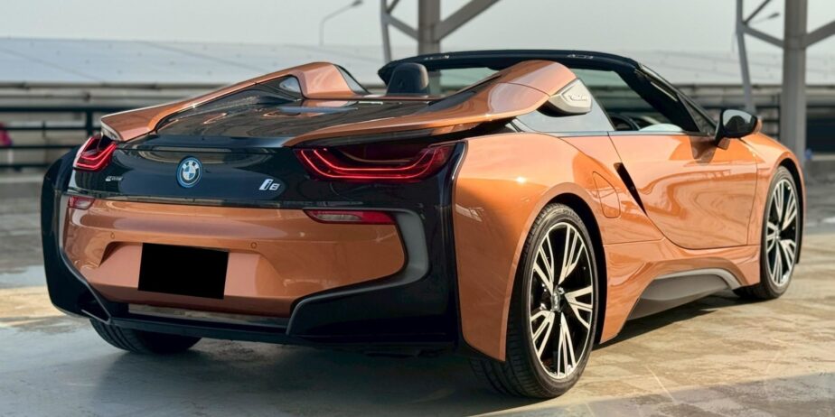 BMW i8 Roadster ปี 2021 ไมล์ 19,xxx km.