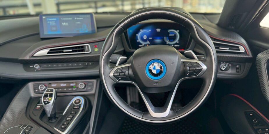 BMW i8 Roadster ปี 2021 ไมล์ 19,xxx km.