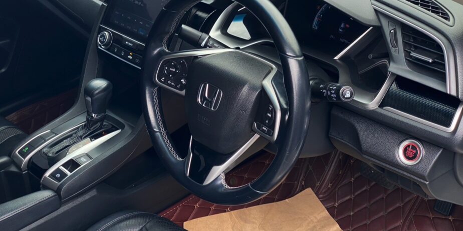 Honda Civic FC 1.8EL ปี2019 เลขไมล์ 110,xxx km.