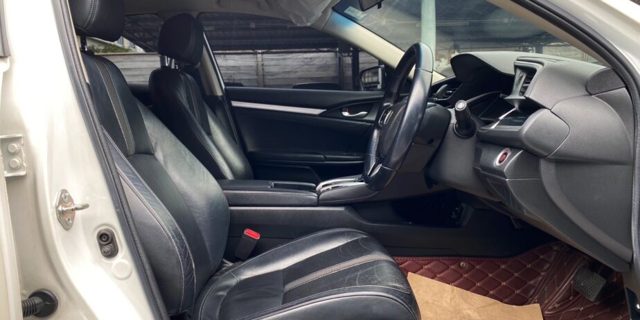 Honda Civic FC 1.8EL ปี2019 เลขไมล์ 110,xxx km.