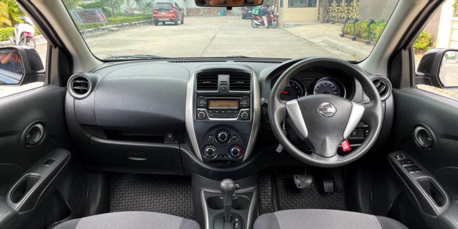 NISSAN ALMERA 1.2 E (MNC) ปี 2018 เกียร์ AUTO สภาพนางฟ้า(UB)