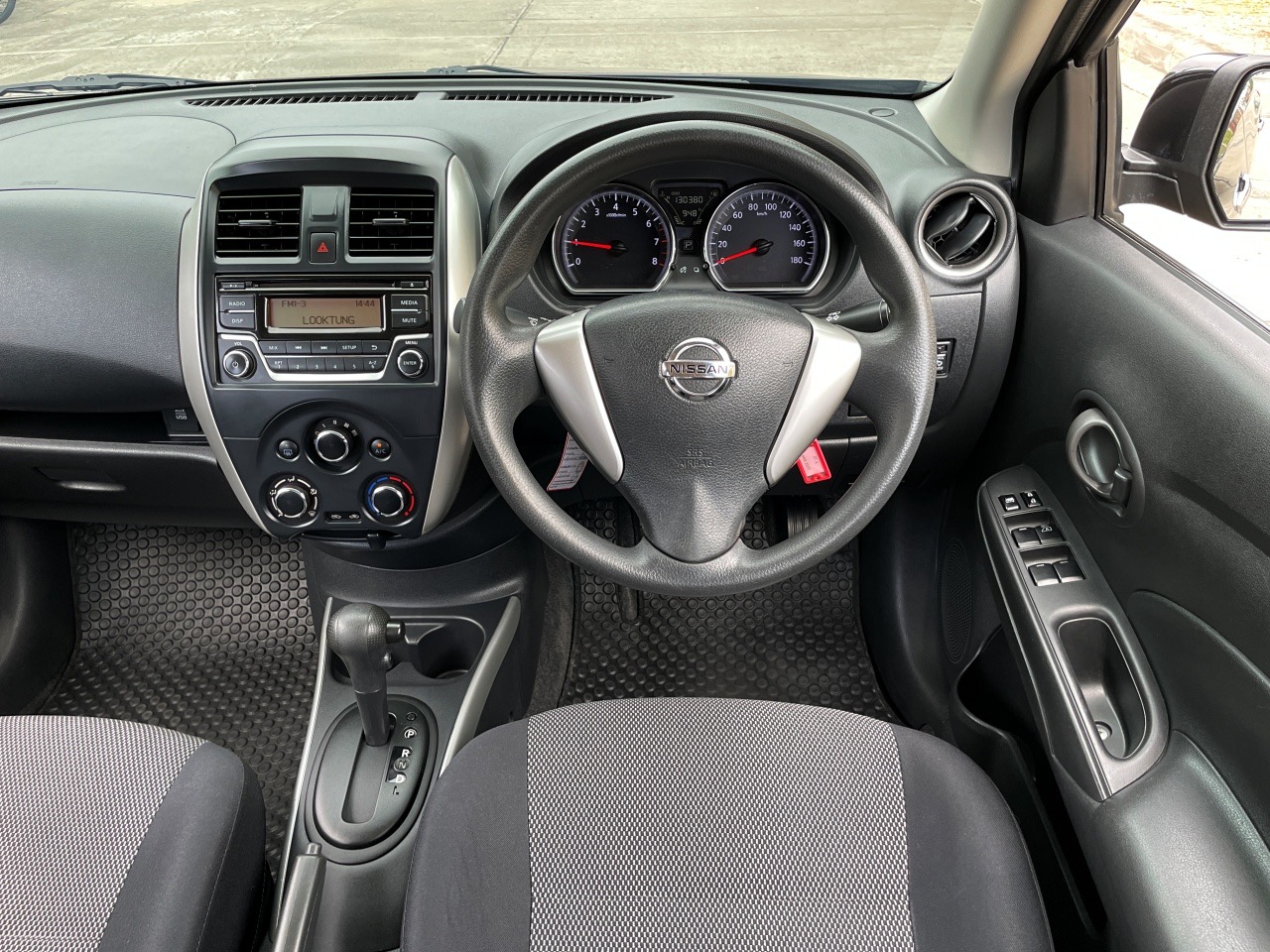 NISSAN ALMERA 1.2 E (MNC) ปี 2018 เกียร์ AUTO สภาพนางฟ้า(UB)
