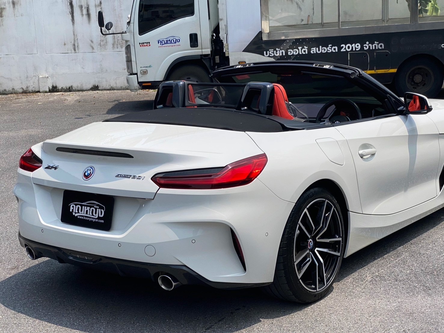 BMW Z4 sDrive30i M Sport ปี 2022 สปอร์ตเปิดประทุนสุดหรู วิ่งน้อย คันเดียวในตลาด ราคาเพียง 2,550,000 บาท | เลขไมล์เพียง 40,xxx กม. | รถแท้จาก BMW Thailand