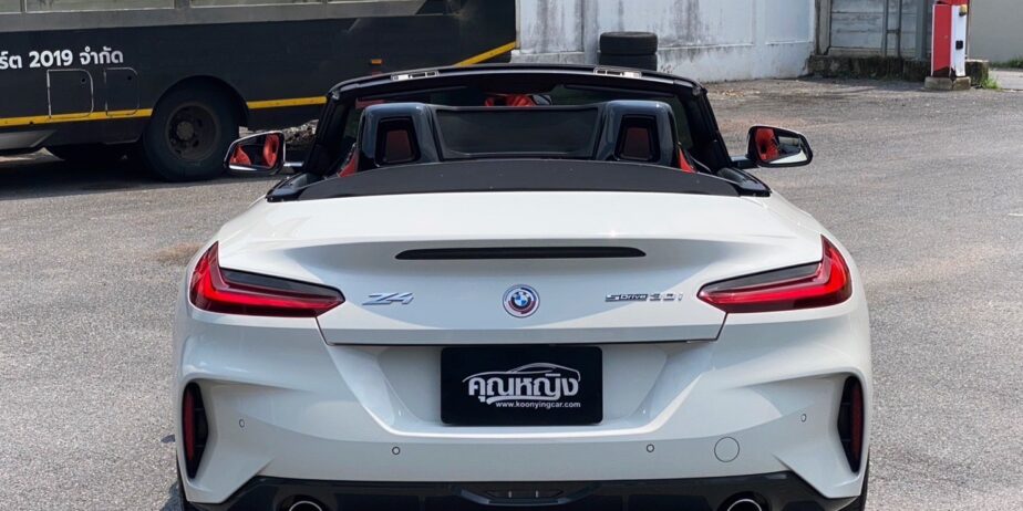 BMW Z4 sDrive30i M Sport ปี 2022 สปอร์ตเปิดประทุนสุดหรู วิ่งน้อย คันเดียวในตลาด ราคาเพียง 2,550,000 บาท | เลขไมล์เพียง 40,xxx กม. | รถแท้จาก BMW Thailand