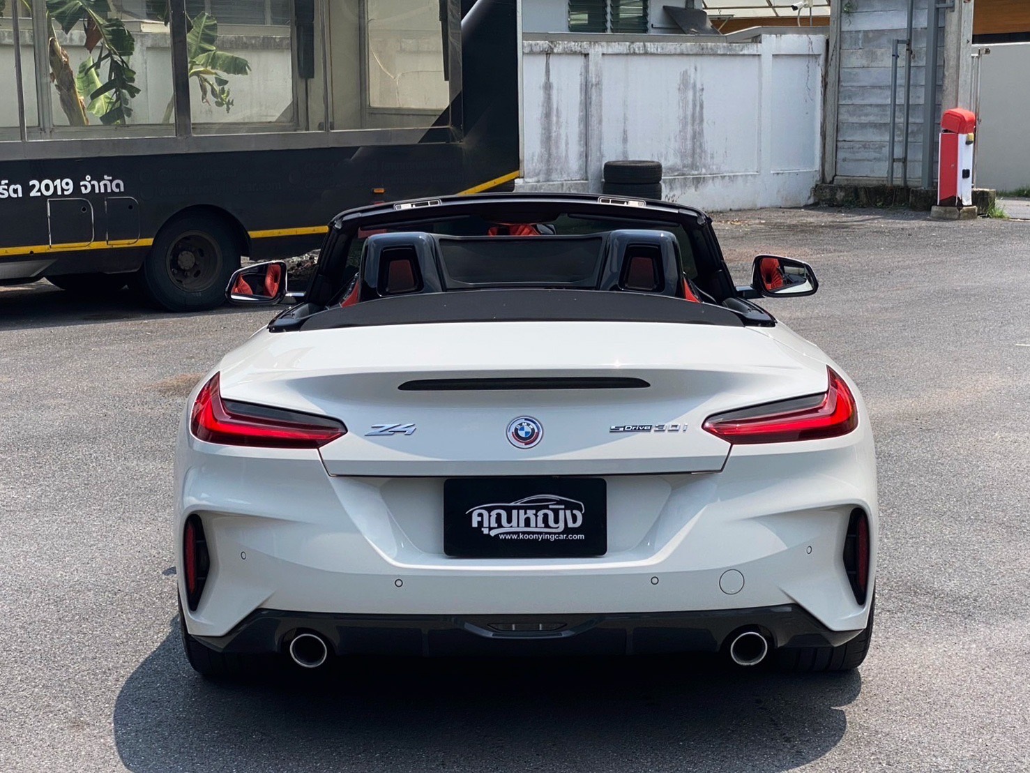 BMW Z4 sDrive30i M Sport ปี 2022 สปอร์ตเปิดประทุนสุดหรู วิ่งน้อย คันเดียวในตลาด ราคาเพียง 2,550,000 บาท | เลขไมล์เพียง 40,xxx กม. | รถแท้จาก BMW Thailand