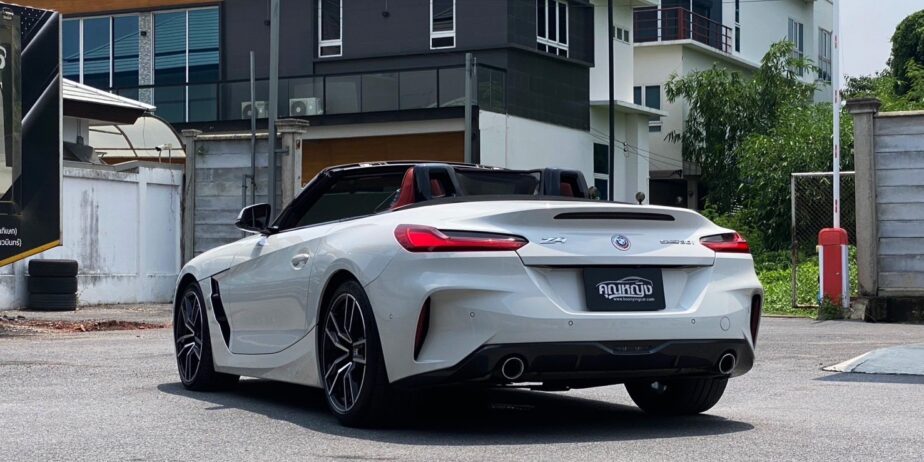 BMW Z4 sDrive30i M Sport ปี 2022 สปอร์ตเปิดประทุนสุดหรู วิ่งน้อย คันเดียวในตลาด ราคาเพียง 2,550,000 บาท | เลขไมล์เพียง 40,xxx กม. | รถแท้จาก BMW Thailand