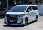 Toyota Alphard 2.5 SC Package ปี 2023 มือสอง วิ่งน้อย สภาพป้ายแดง ไมล์แท้เพียง 55,xxx กม.