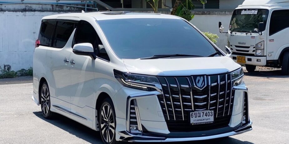 Toyota Alphard 2.5 SC Package ปี 2023 มือสอง วิ่งน้อย สภาพป้ายแดง ไมล์แท้เพียง 55,xxx กม.