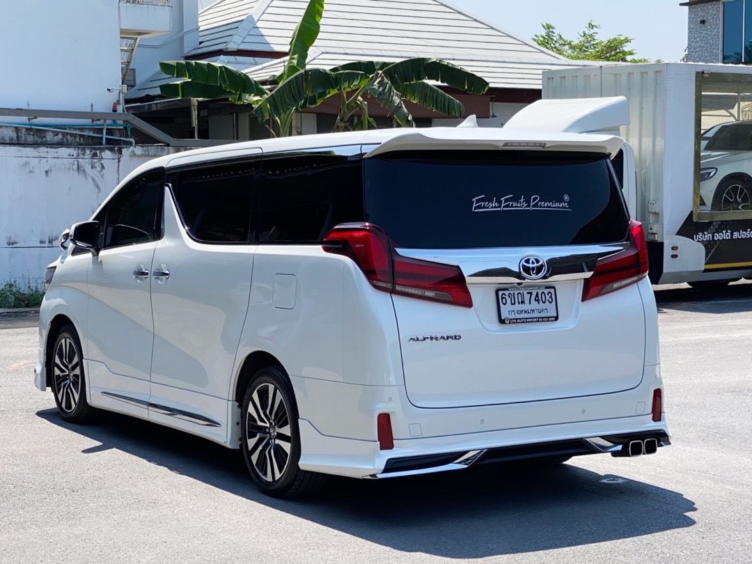 Toyota Alphard 2.5 SC Package ปี 2023 มือสอง วิ่งน้อย สภาพป้ายแดง ไมล์แท้เพียง 55,xxx กม.