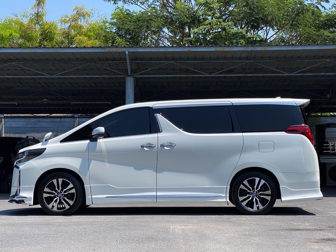 Toyota Alphard 2.5 SC Package ปี 2023 มือสอง วิ่งน้อย สภาพป้ายแดง ไมล์แท้เพียง 55,xxx กม.