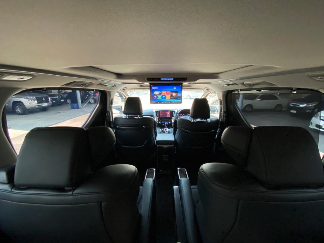 Toyota Alphard 2.5 SC Package ปี 2023 มือสอง วิ่งน้อย สภาพป้ายแดง ไมล์แท้เพียง 55,xxx กม.