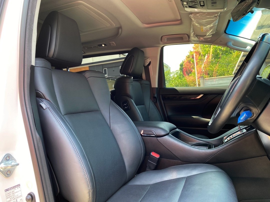 Toyota Alphard 2.5 SC Package ปี 2023 มือสอง วิ่งน้อย สภาพป้ายแดง ไมล์แท้เพียง 55,xxx กม.