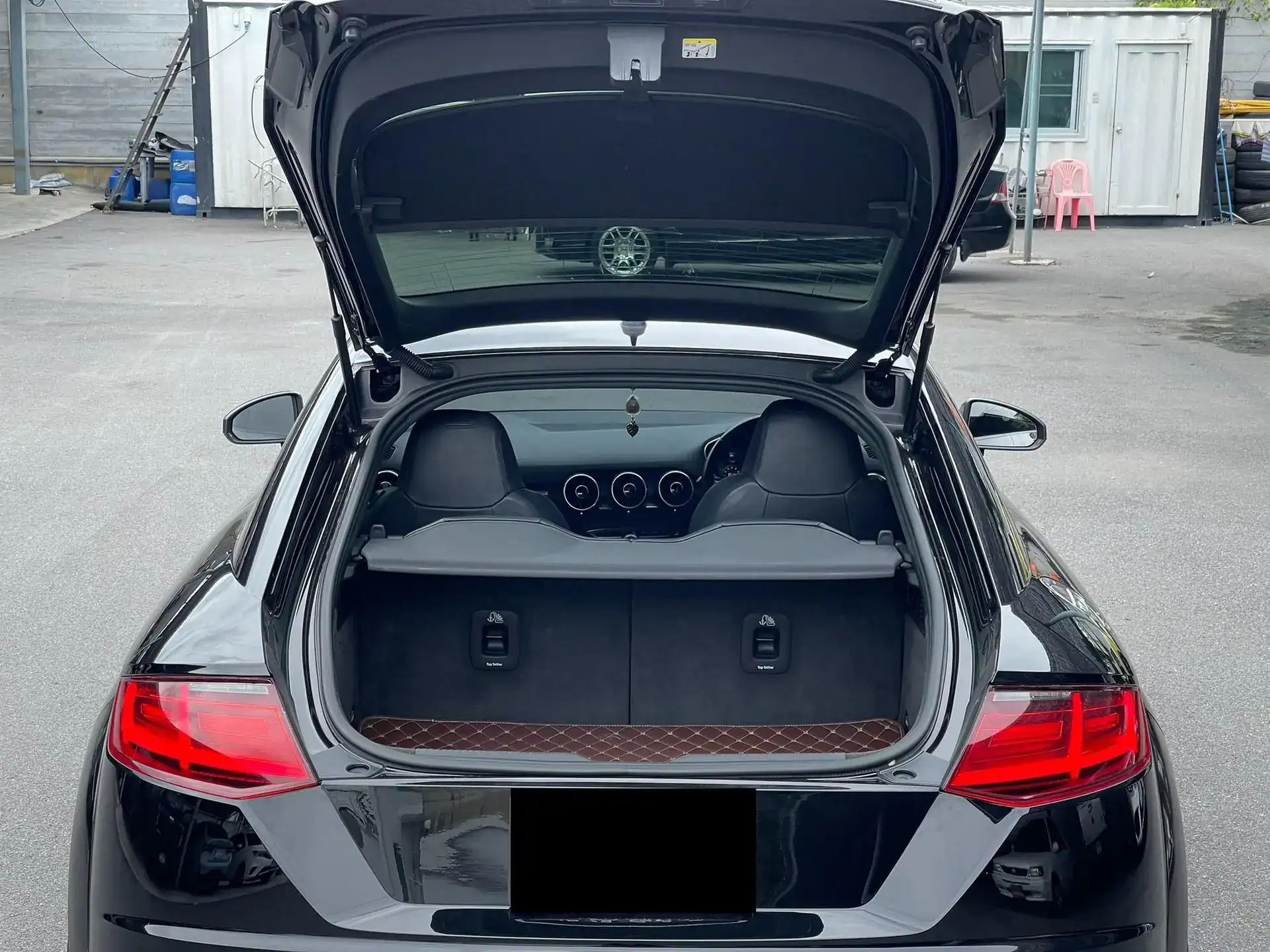 Audi TT 2.0 TFSI Quattro ปี 2016 รถสปอร์ตขับเคลื่อน 4 ล้อ สภาพสวย เลขไมล์น้อย
