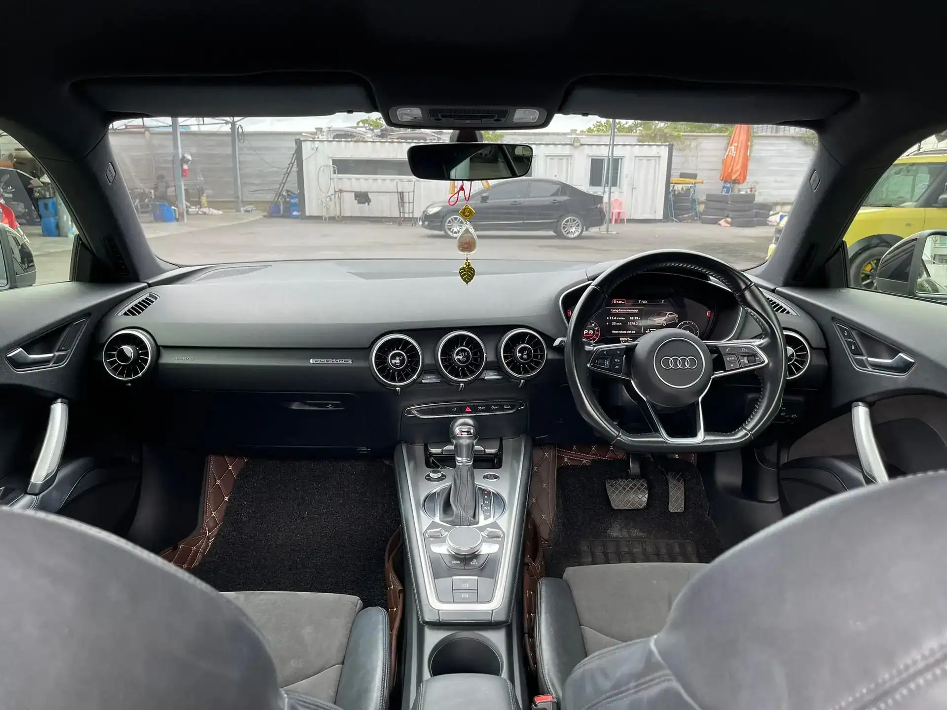 Audi TT 2.0 TFSI Quattro ปี 2016 รถสปอร์ตขับเคลื่อน 4 ล้อ สภาพสวย เลขไมล์น้อย