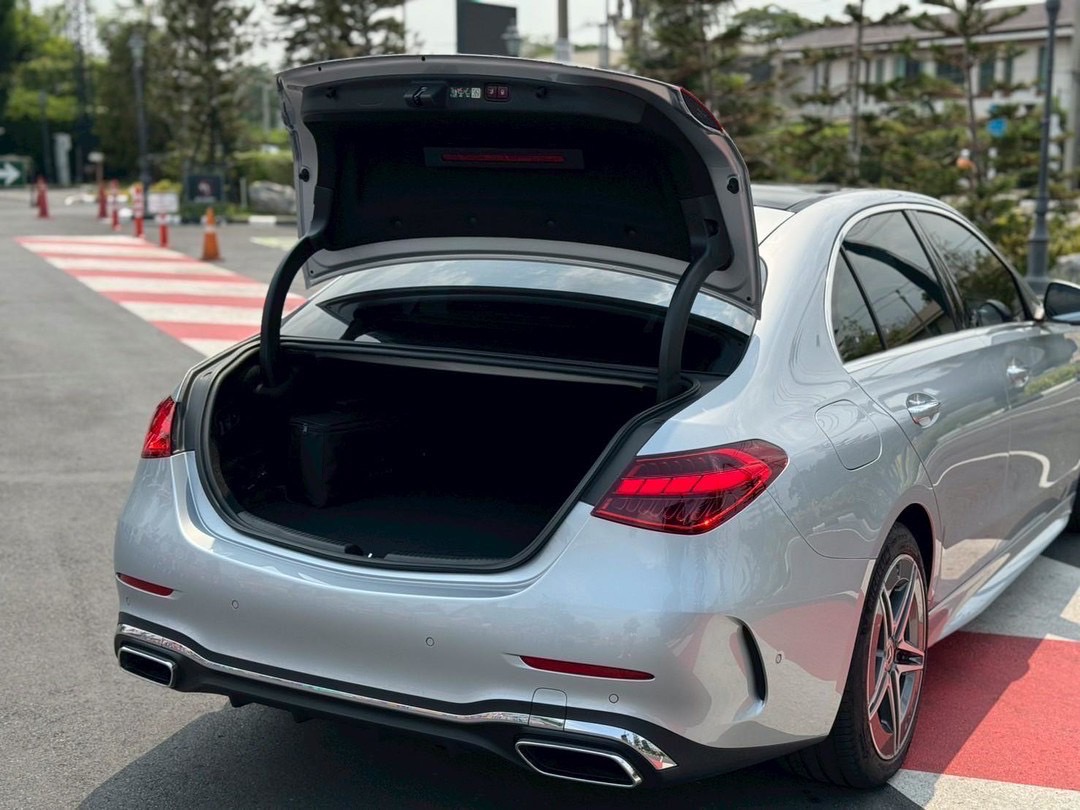 Mercedes Benz C350e AMG Dymanic w206