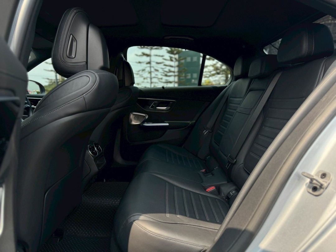 Mercedes Benz C350e AMG Dymanic w206
