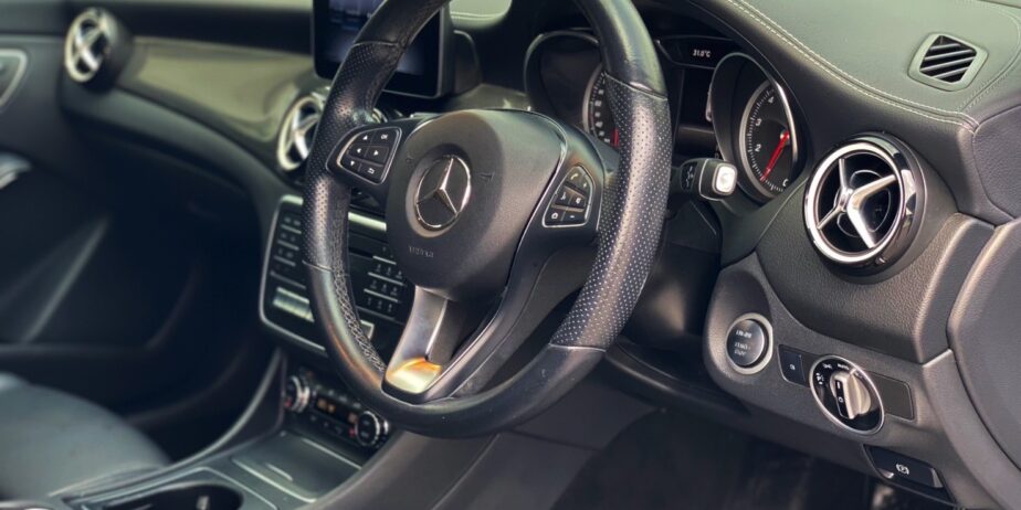 Mercedes-Benz CLA250 AMG
