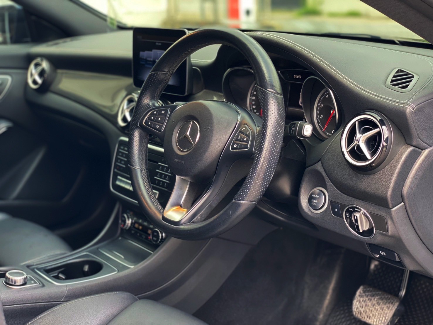 Mercedes-Benz CLA250 AMG