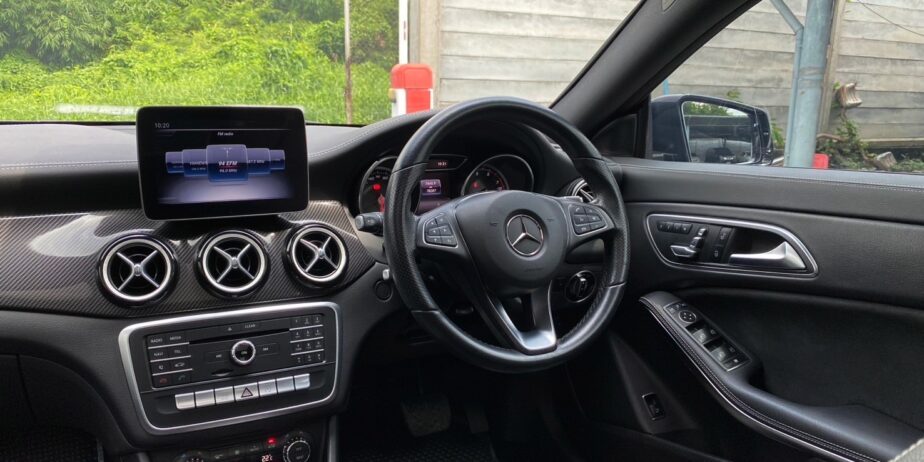 Mercedes-Benz CLA250 AMG