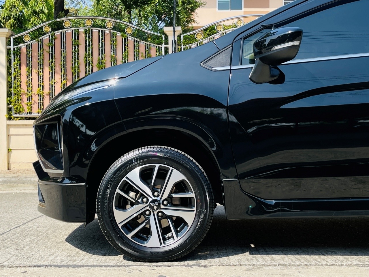 MITSUBISHI XPANDER