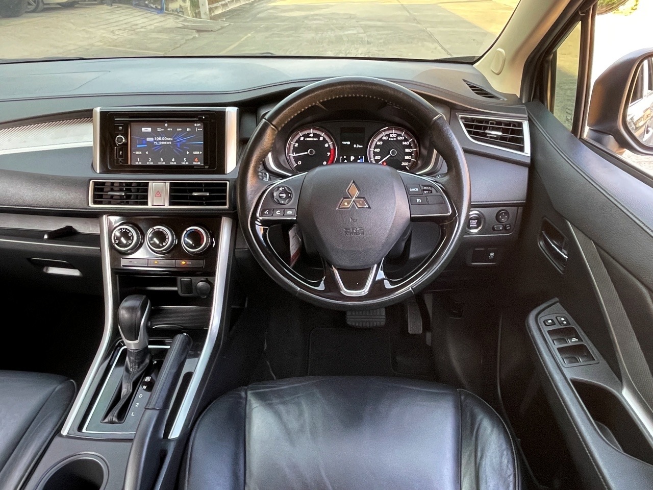 MITSUBISHI XPANDER